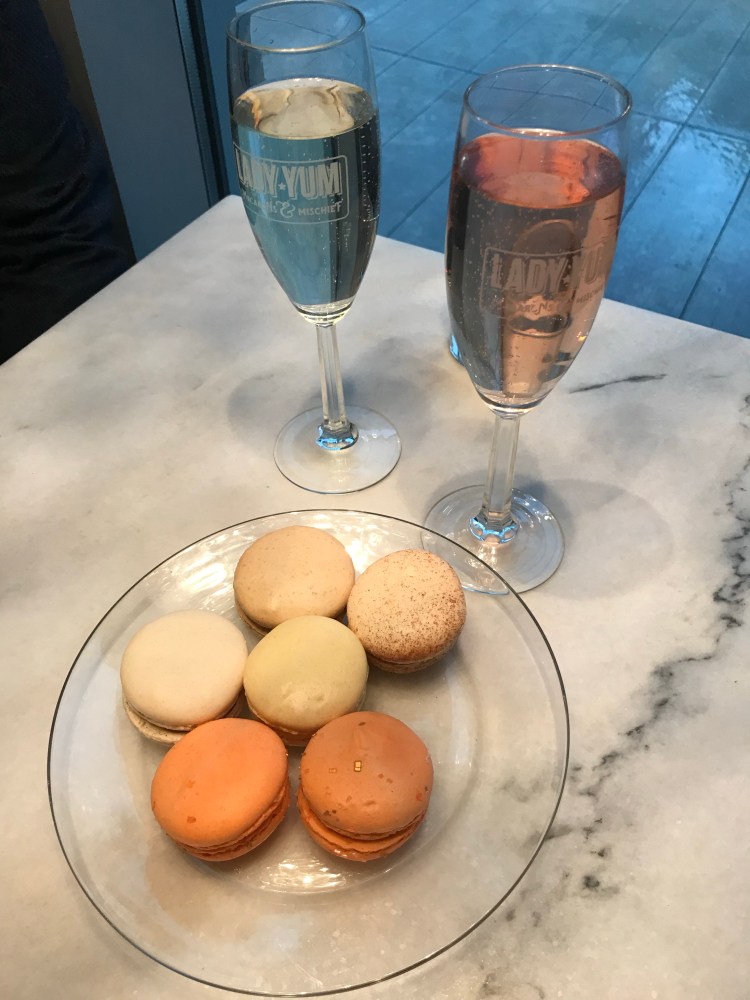 Macarons and champagne 